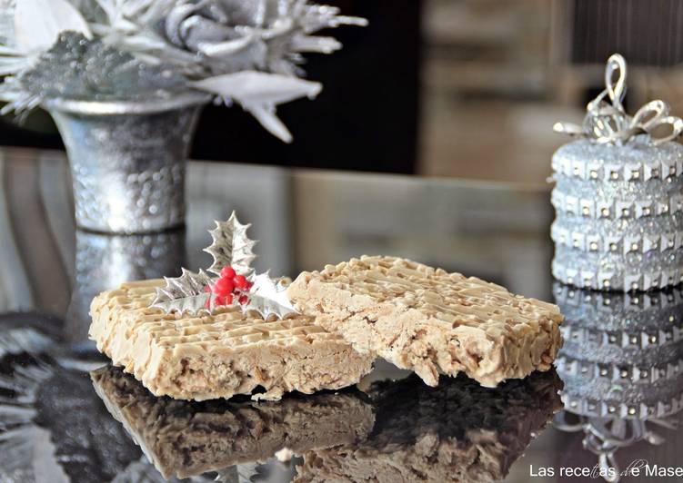 Turrón de chocolate blanco con barquillos