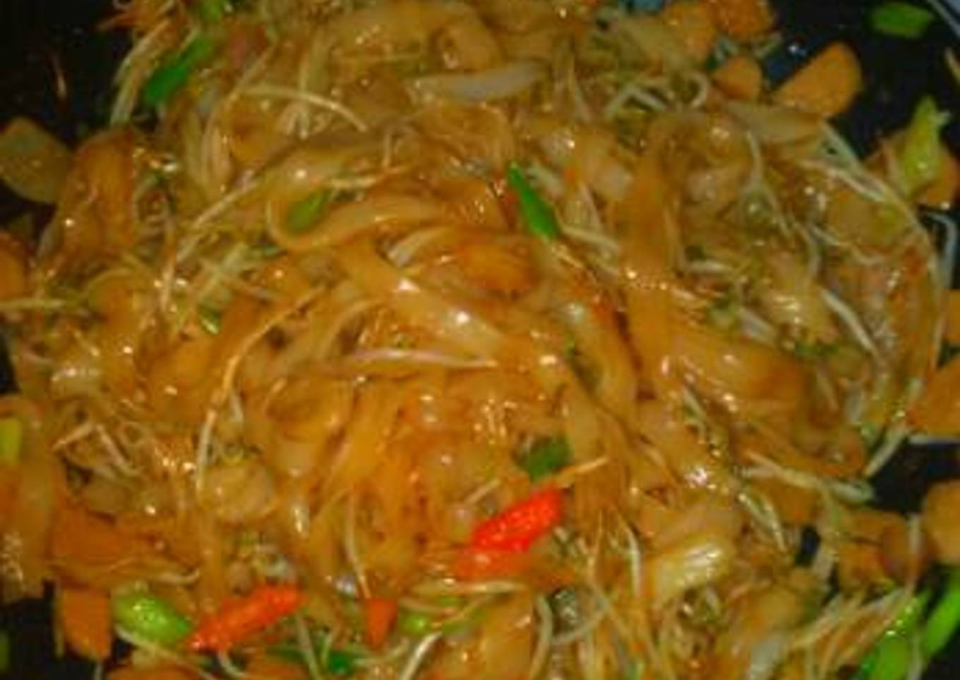 Kweitiaw goreng ayam special pedas