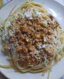 Spaghetti con salsa boloñesa