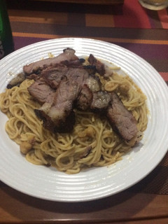 Una foto de Lomo Paleta y Spaghetti en Salsa Hongos il Oleo