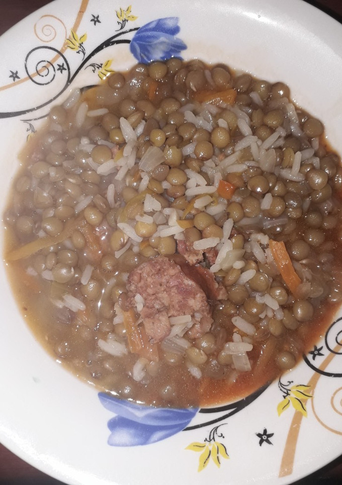 Una foto de Lentejas con arroz