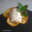 Melón helado con barquillo de jamón (en heladera)