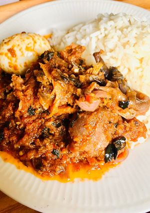 A picture of Goatmeat n dryfish sauce.