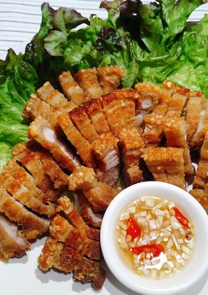 Hình của món Ba rọi chiên da giòn.