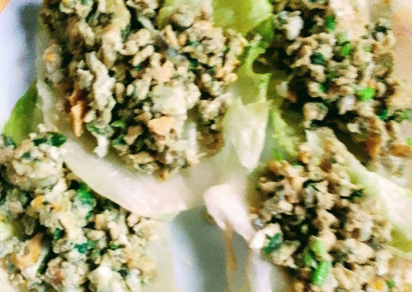 Gallos de lechuga con huevo (tacos)