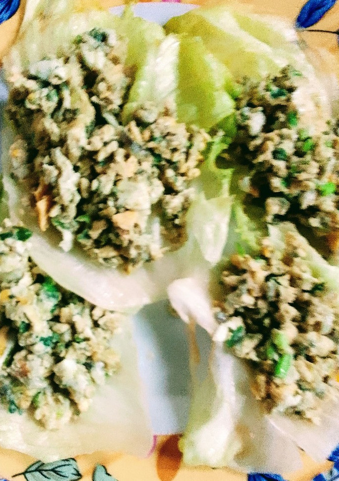 Una foto de Gallos de lechuga con huevo (tacos)