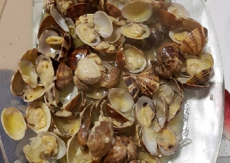 Almejas a la marinera