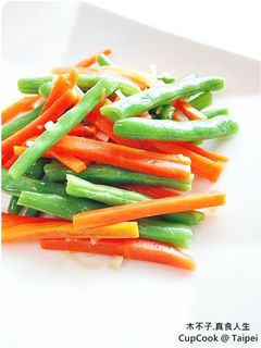 平底鍋料理_蒜香橄欖油拌四季豆 的食譜成品照片