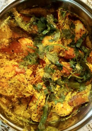 A picture of Bhapa chingri (steamed prawns).