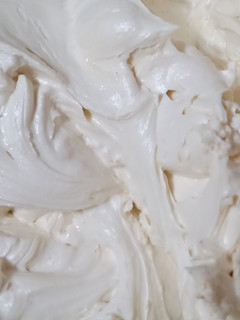 Una foto de Buttercream de chocolate blanco
