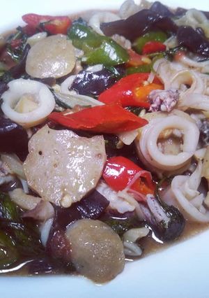Foto resep Cah Kangkung Cumi Jamur Baso ❣️