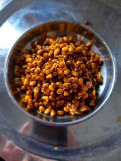ફણગાવેલા મગનું શાક(Sprouted mung sabji recipe in Gujarati) રેસીપી મુખ્ય ફોટો