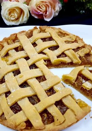 A picture of Baked Apple 🍎 Pie 🥧 😋.