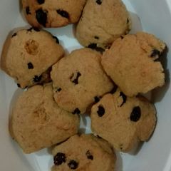 A picture of Cookies with currants # kitchen hunt challenge.