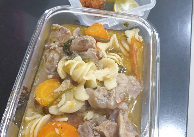 Resep Sop buntut (oxtail soup) ala ala borobudur, Lezat Sekali