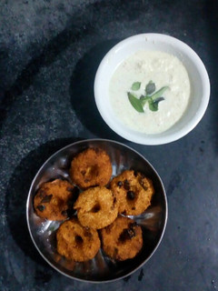 செமோலினா வடை செய்முறை முக்கிய புகைப்படம்