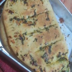 A picture of Cheese garlic bread without yeast.