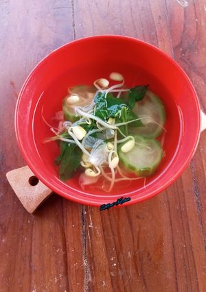 Foto resep Sayur Bening Oyong, Kemangi & Kecambah