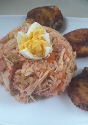 Una foto de Arroz con pollo