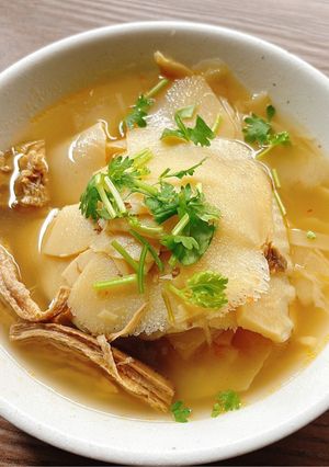 Hình của món Canh Măng Củ Tươi.