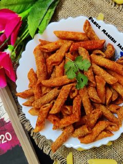 क्रिस्पी पास्ता कुरकुरे(crispy pasta kurkure recipe in Hindi) रेसिपी मुख्य फोटो