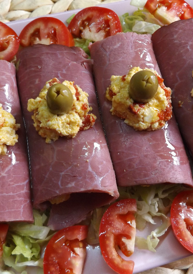 Una foto de Rollos de pastrami