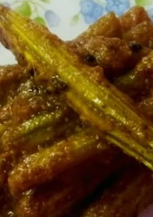 ड्रमस्टिक खट्टा मिठा (drumstick khatta meetha recipe in Hindi) रेसिपी मुख्य फोटो