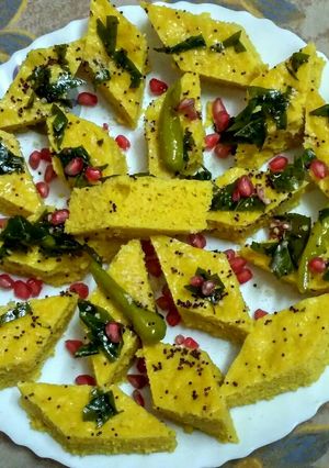 A picture of Khaman dhokla.