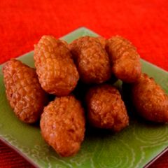 A picture of Finger shaped semolina sweets - maakroun.