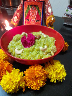 દૂધી નો હલવો (Dudhi No Halwo Recipe In Gujarati) રેસીપી મુખ્ય ફોટો