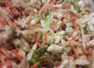 Una foto de Ensalada Asiatica tipo Abril