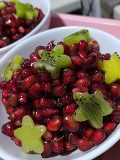 عکسی از دستور انار و کیوی با رب انار