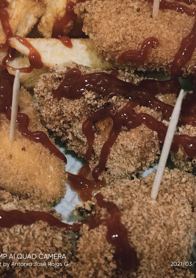 Una foto de Pinchos de pollo, Amontillado