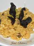 Arroz cremoso de lapas y burgados con crujiente de algas