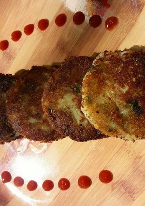A picture of Aloo tikki.