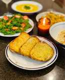 Bánh Mì Sour Dough Nướng Bơ Tỏi