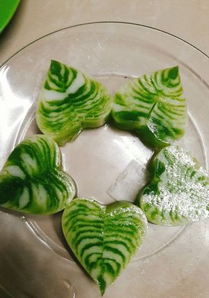 Hình của món Rau câu chiếc lá.
