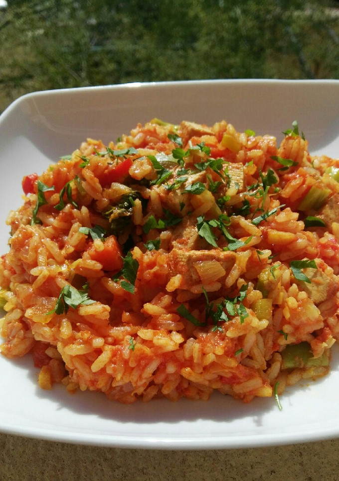 Una foto de Arroz con verduras y tofu