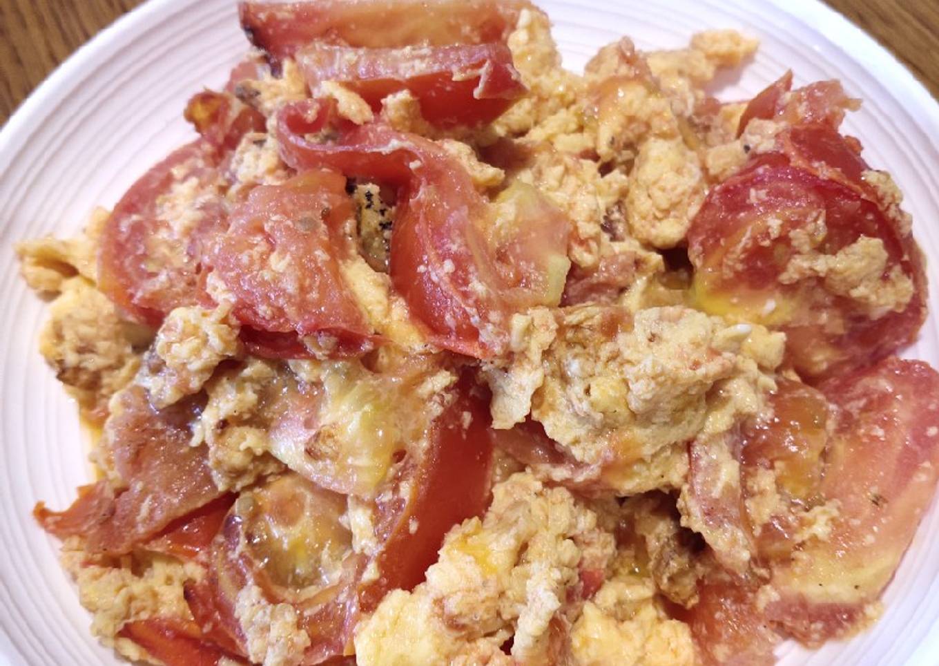 Tomato with egg