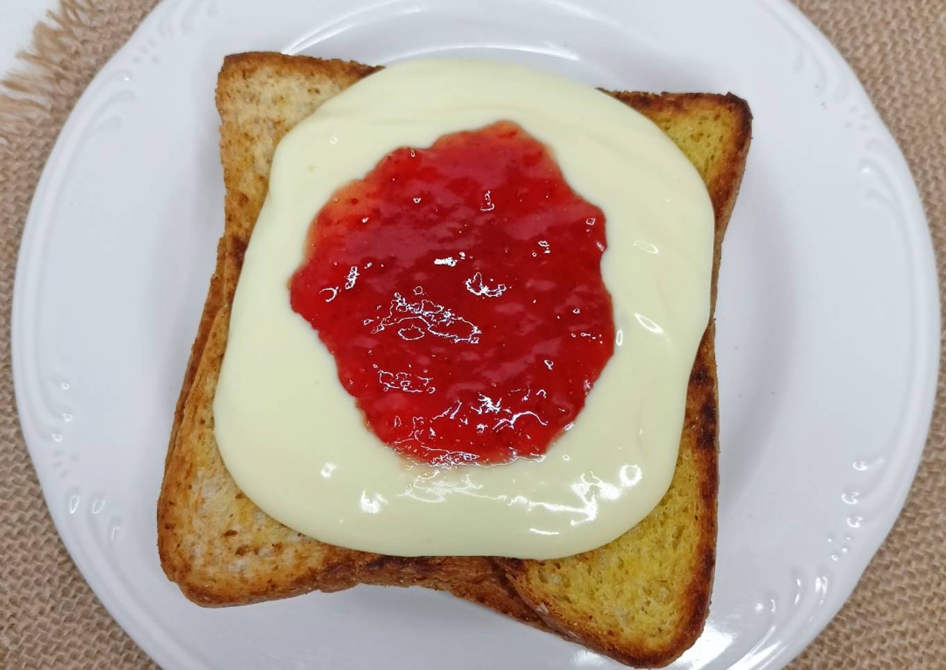 Cloudy Cheese Toast ☁🧀🍞