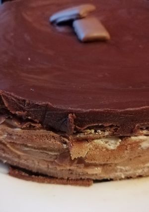Une photo de Gâteau de crêpes façon tiramisu chocolat
