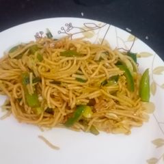 A picture of Veg Hakka Noodles.