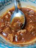 Carne de cerdo con frijoles de la olla en salsa roja  a lo Jalisco para rellenos