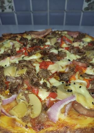 A picture of My homemade pizza 1😍.