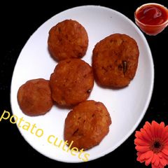 A picture of Potato cutlets.