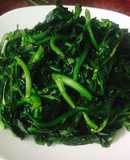 Rau cải luộc xanh, giòn