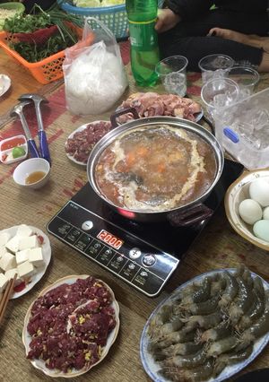 Hình của món Lẩu gà.
