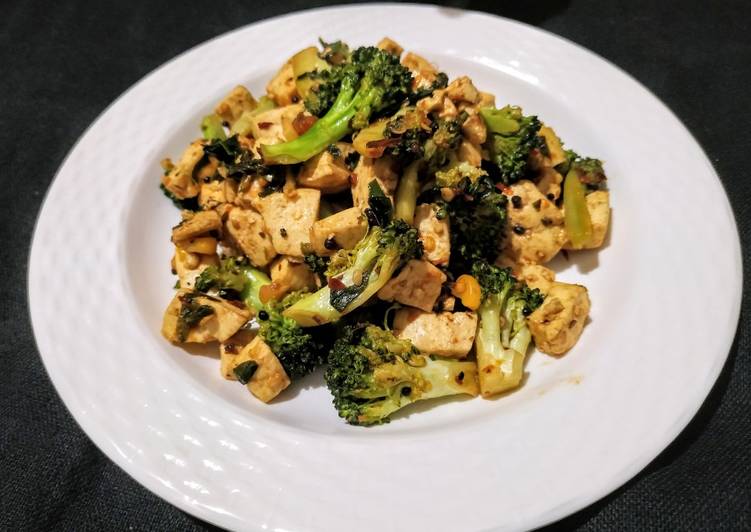 Stir fry broccoli and tofu salad