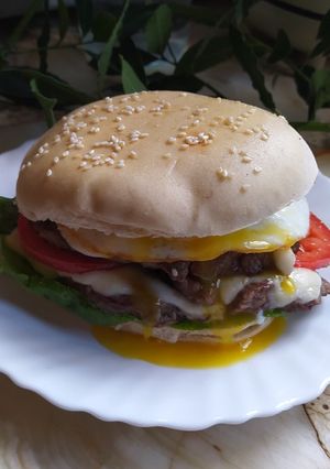 Una foto de Hamburguesa Con Doble Hamburguesa De Carne