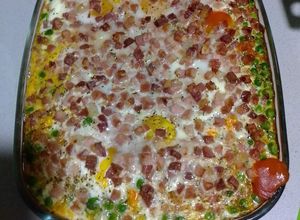 Foto principal de Huevos a la cazuela o bandeja con jamón